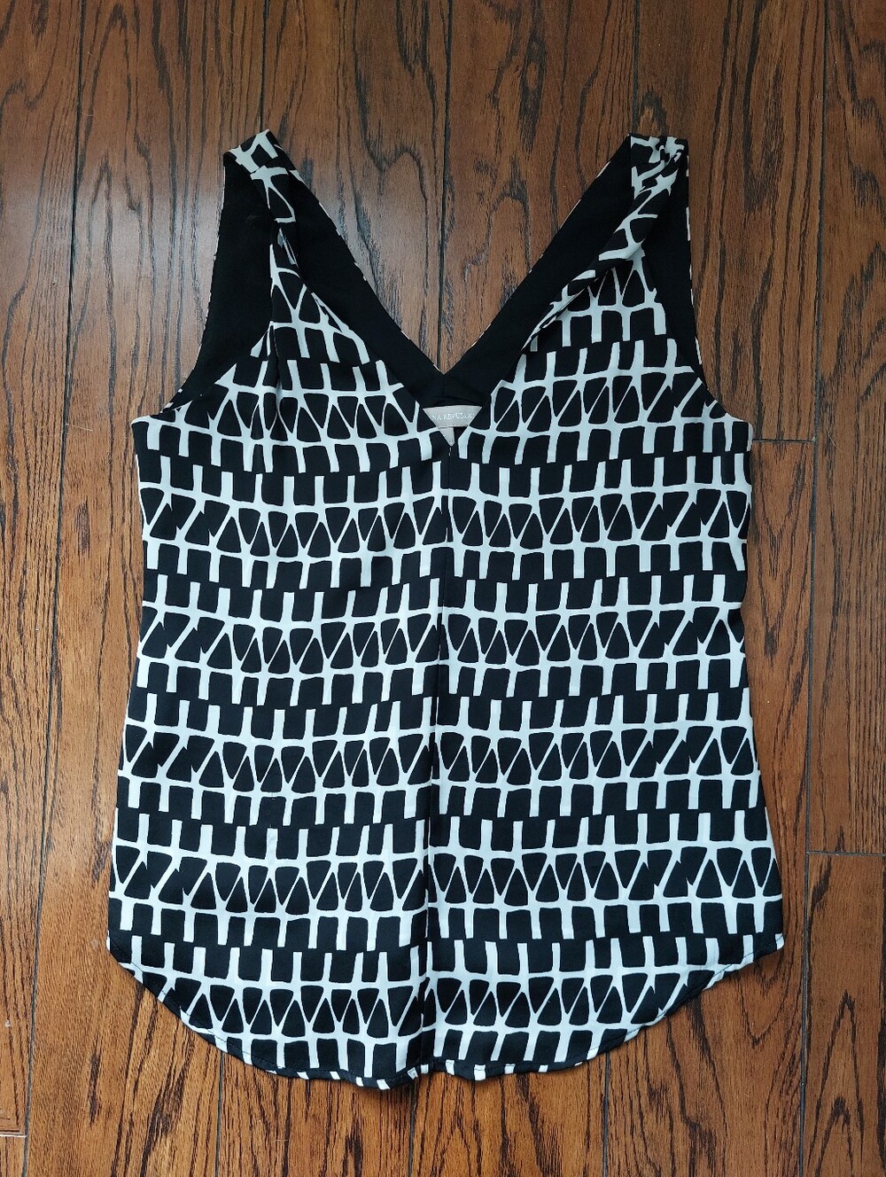 Banana Republic Blouse 0 (XS) - Black / White Pattern - Sleeveless Top - New Con